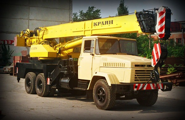 Truck crane КS–557